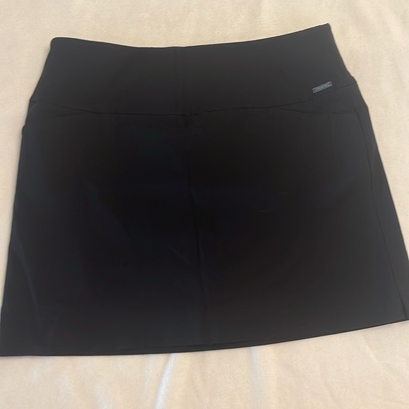 SC&Co Golf Skort- darling golf skort. Stretch comfy fit. NWOT - Picture 1 of 7
